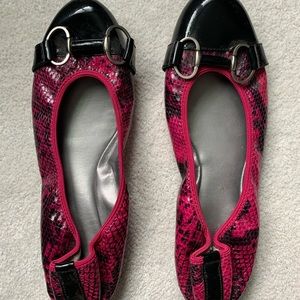 Tahari pink and black snakeskin flats